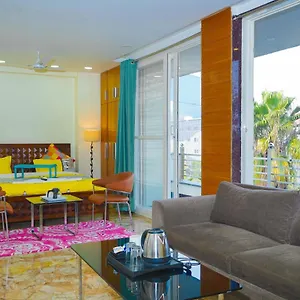 *** Hotel Lime Tree Hotel 32Nd Avenue Nh-8 Gurgaon Near Sector 29- Fully Vaccinated Staff India